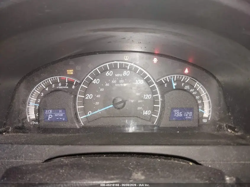 2014 TOYOTA CAMRY SE V6