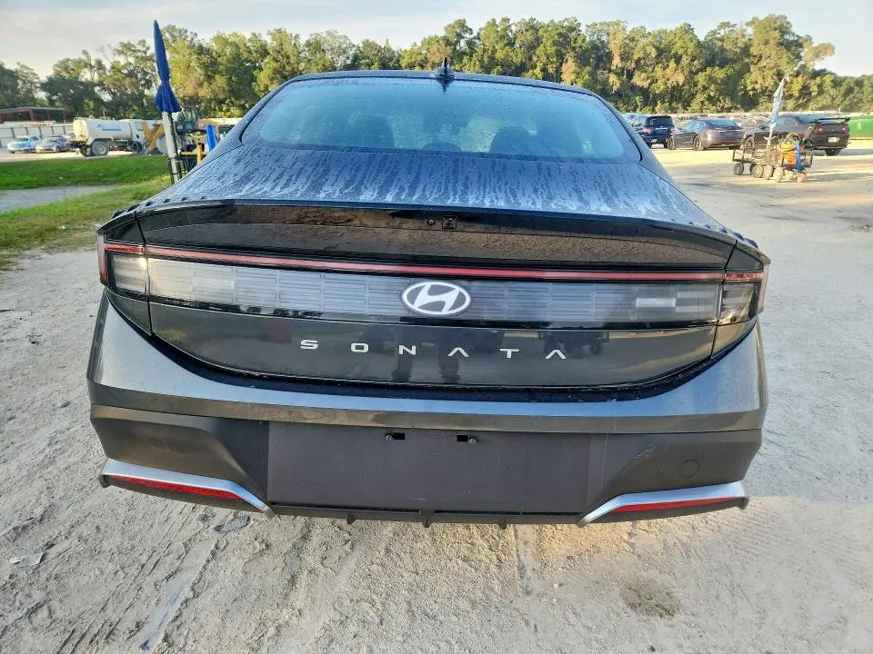 2026 HYUNDAI SONATA SE  
