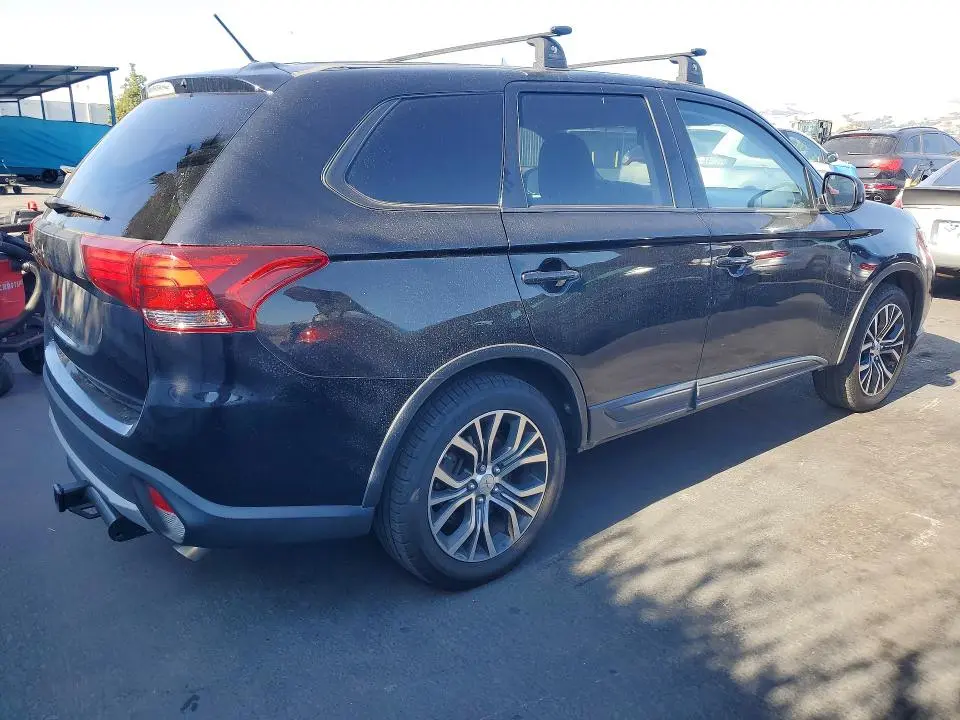 2016 MITSUBISHI OUTLANDER SE  