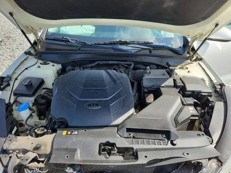 2017 KIA CADENZA PREMIUM  