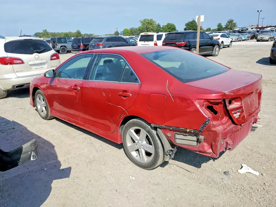 2013 TOYOTA CAMRY SE  