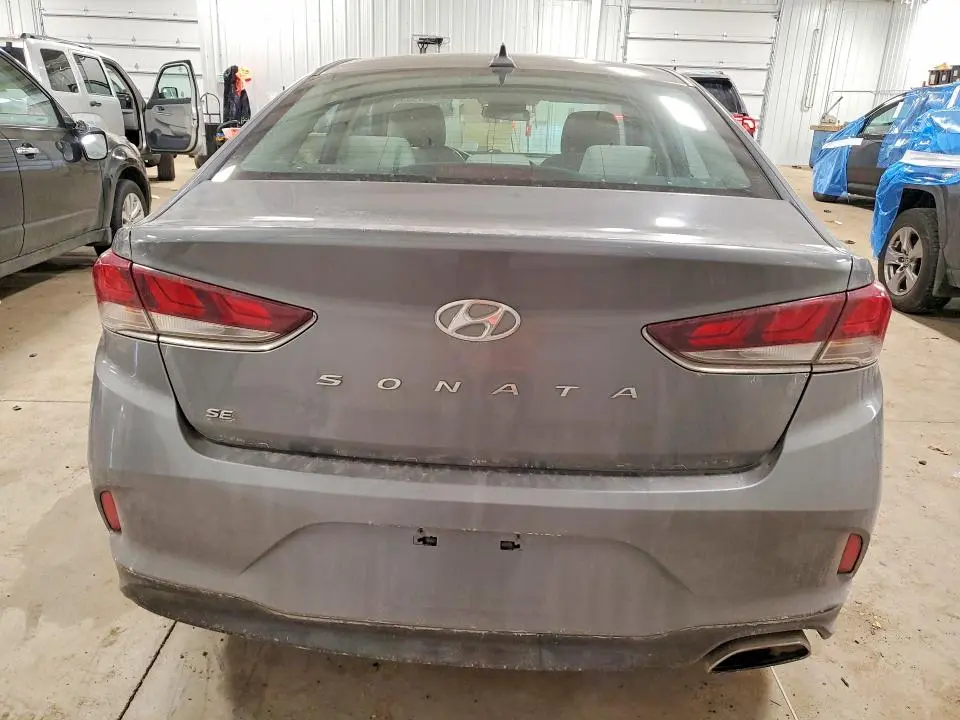 2018 HYUNDAI SONATA SE  