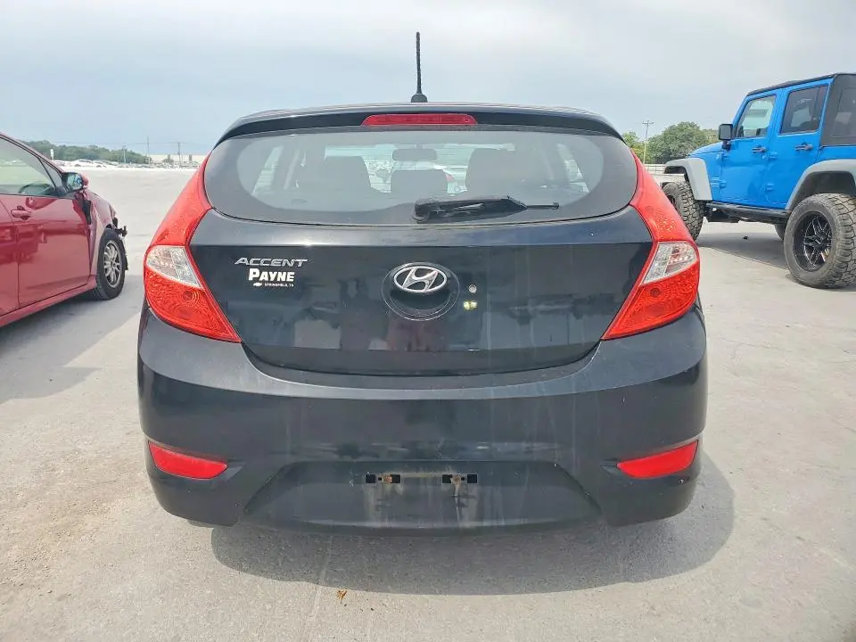 2013 HYUNDAI ACCENT GS  