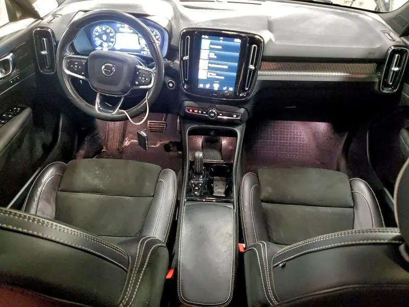 2021 VOLVO XC40 T5 R-DESIGN  