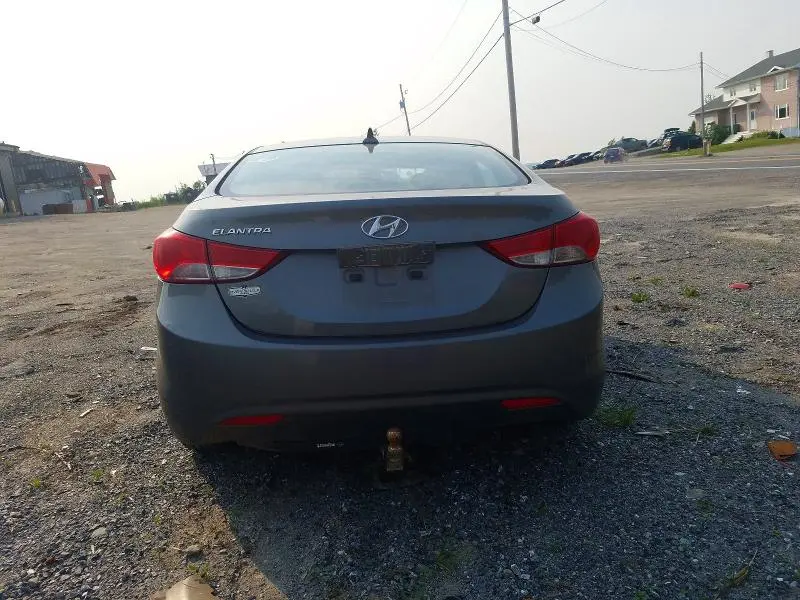 2013 HYUNDAI ELANTRA GL  