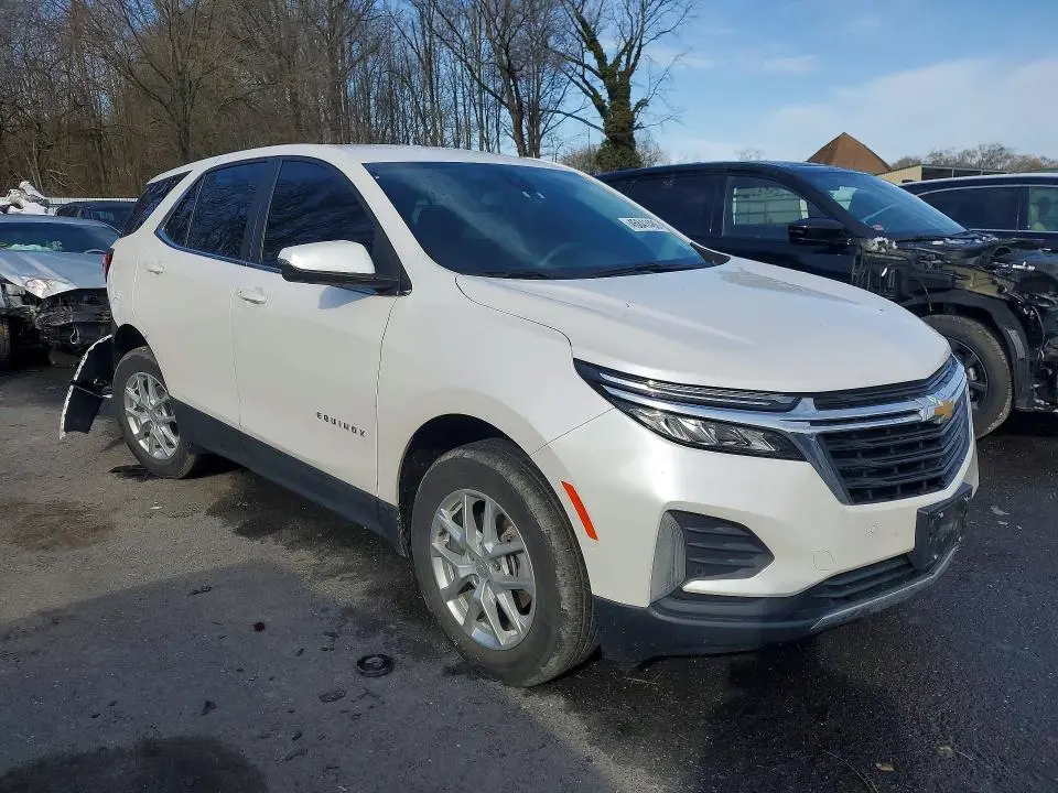 2022 CHEVROLET EQUINOX LT  