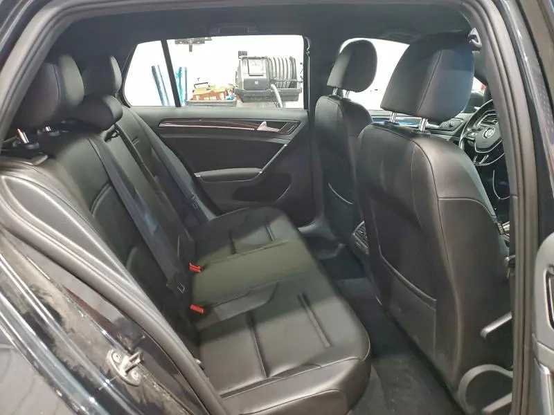 2016 VOLKSWAGEN GTI S/SE  