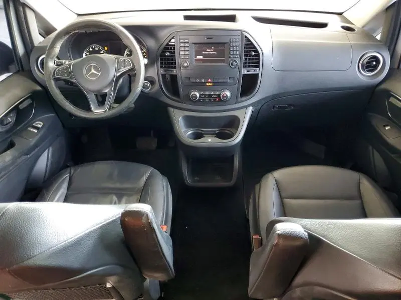 2016 MERCEDES-BENZ METRIS   