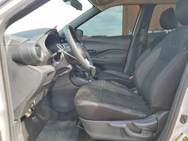 2019 NISSAN KICKS S  