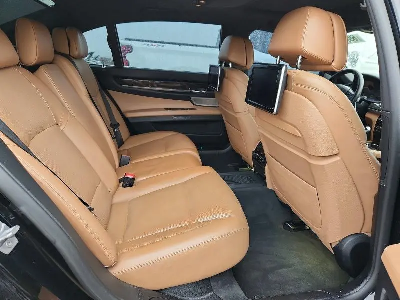 2015 BMW 750 LXI  