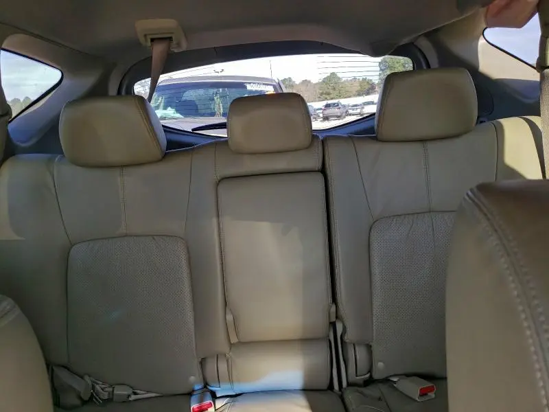 2010 NISSAN MURANO S  