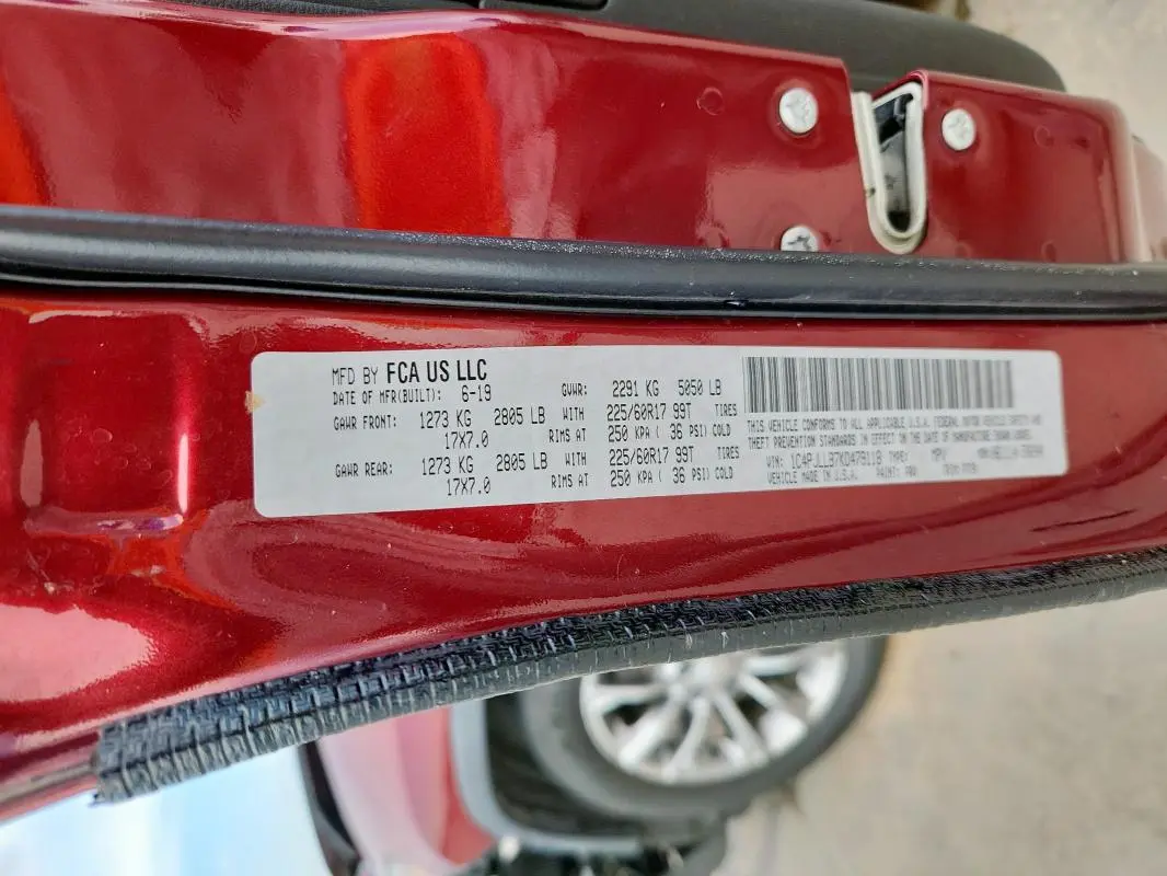 2019 JEEP CHEROKEE LATITUDE PLUS  