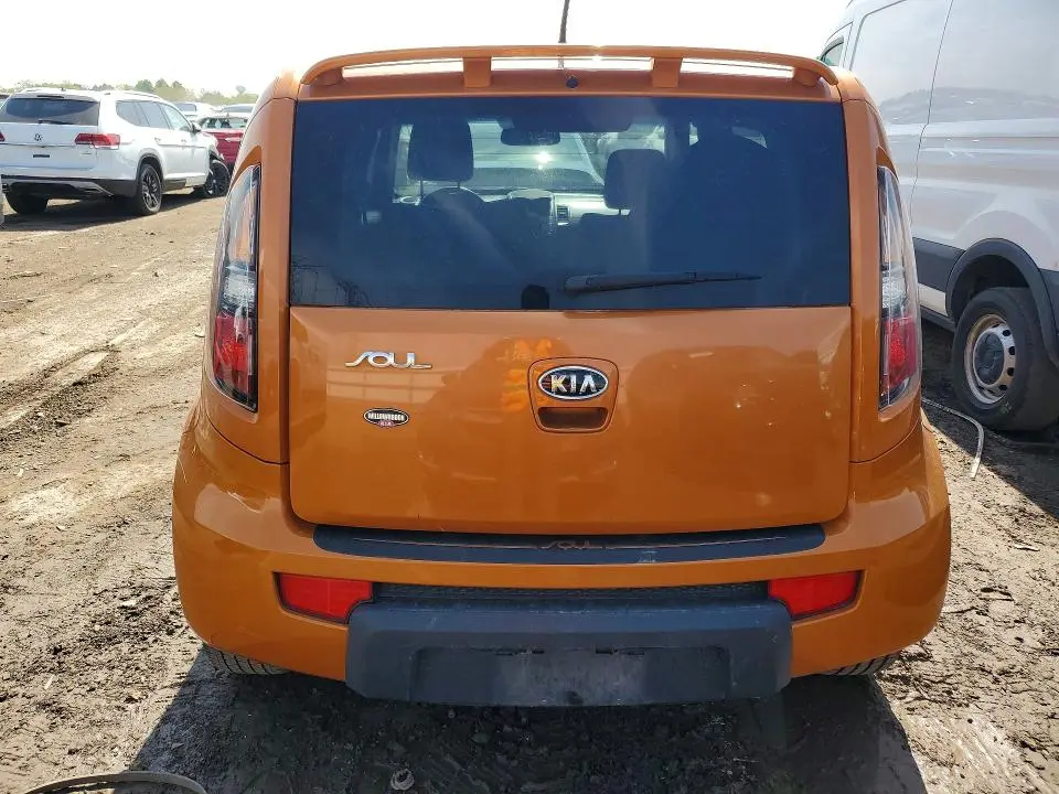 2011 KIA SOUL +  