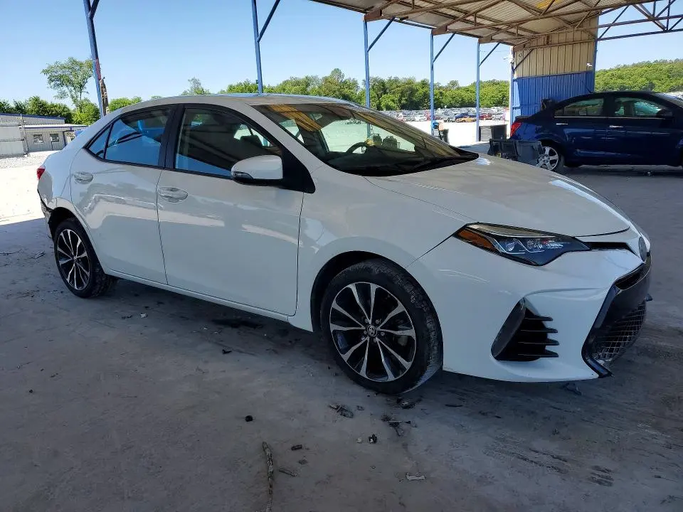 2018 TOYOTA COROLLA SE  