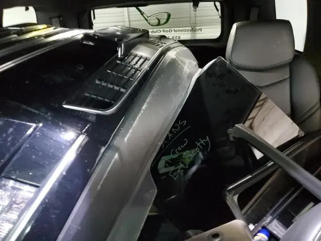 2017 CADILLAC ESCALADE PLATINUM  