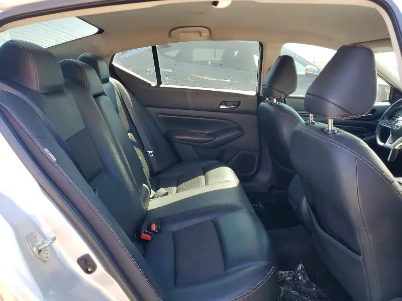 2020 NISSAN ALTIMA SR  