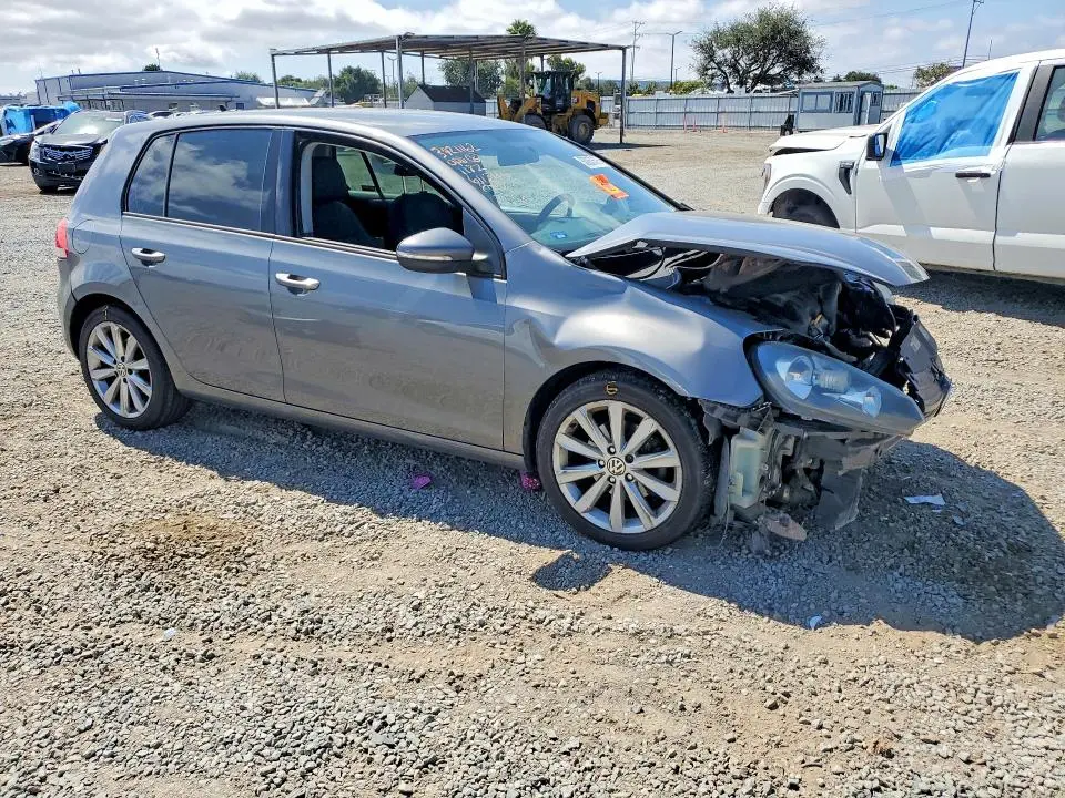 2014 VOLKSWAGEN GOLF   