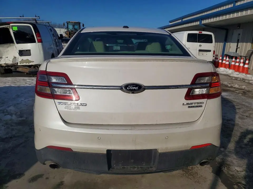 2015 FORD TAURUS LIMITED  