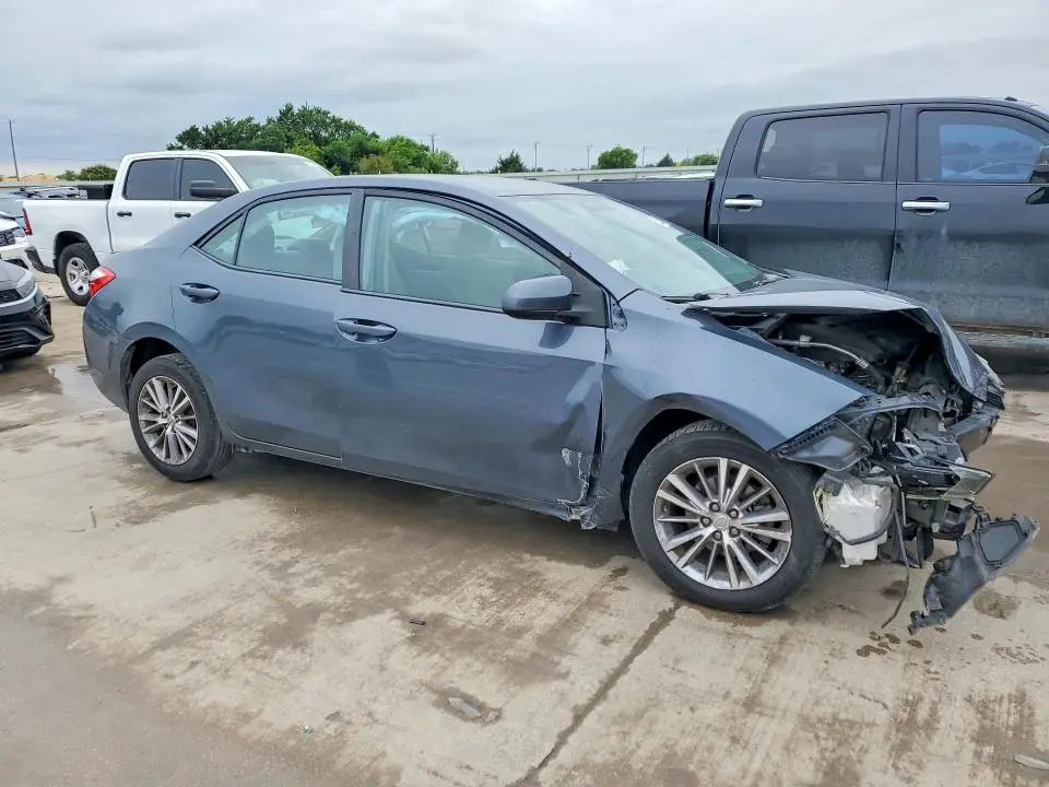 2015 TOYOTA COROLLA LE PLUS  