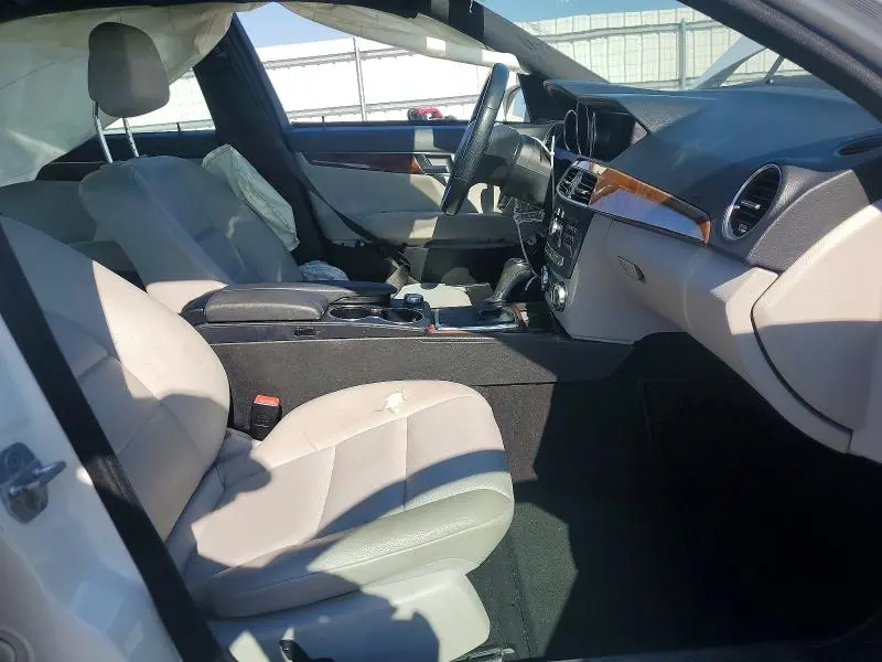 2012 MERCEDES-BENZ C 250  