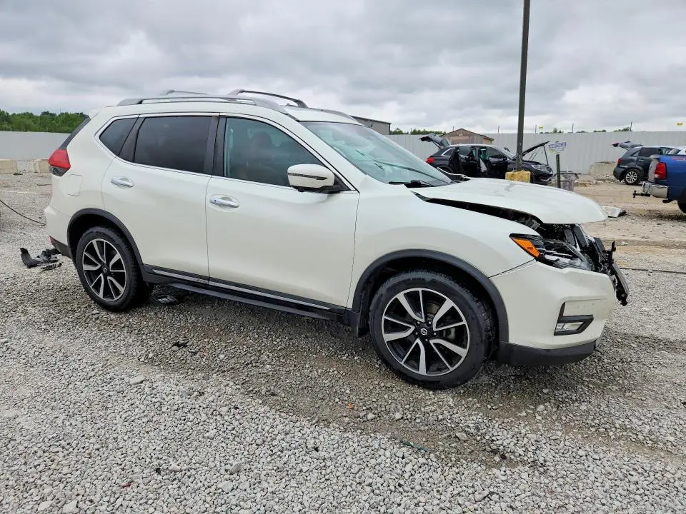 2017 NISSAN ROGUE SL  