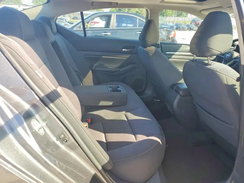 2021 NISSAN ALTIMA SV  