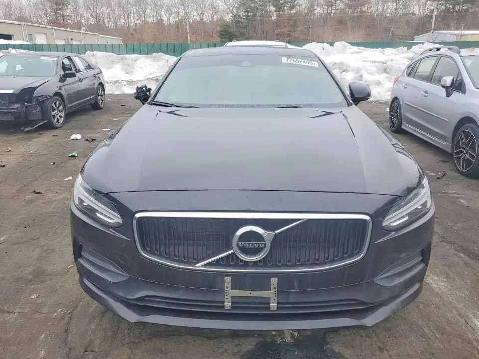 2018 VOLVO S90 T5 MOMENTUM  