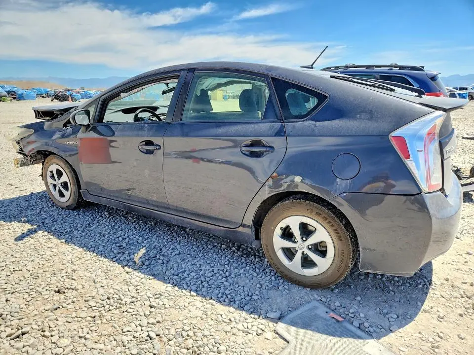 2013 TOYOTA PRIUS THREE  