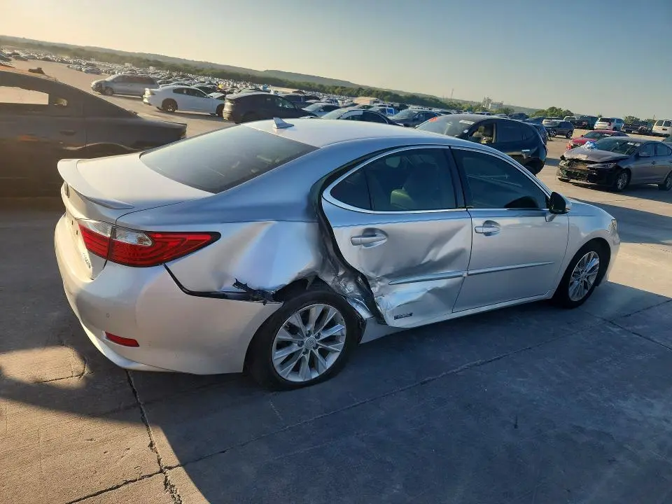2013 LEXUS ES 300H  