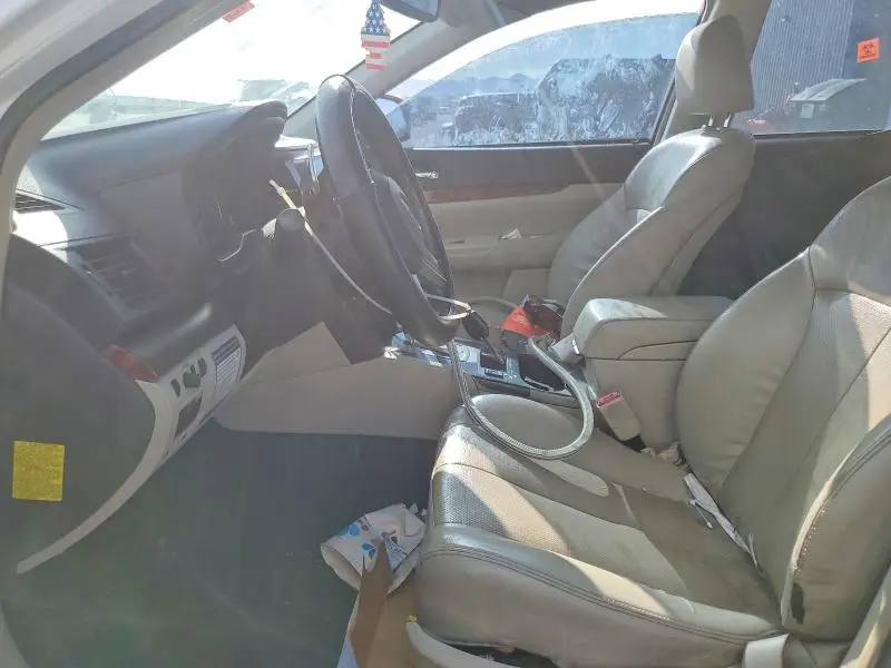 2011 SUBARU LEGACY 3.6R LIMITED  