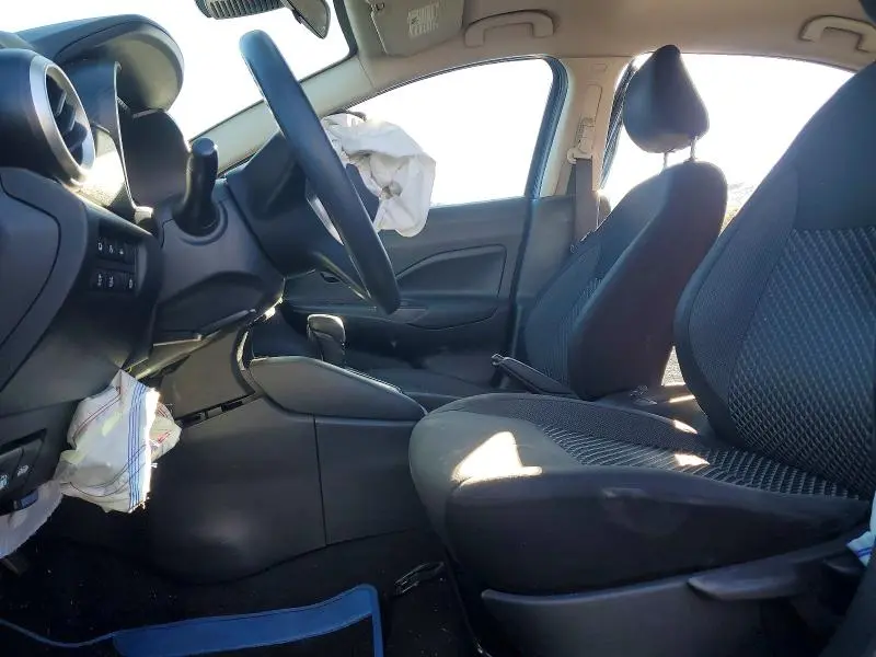 2020 NISSAN VERSA S  