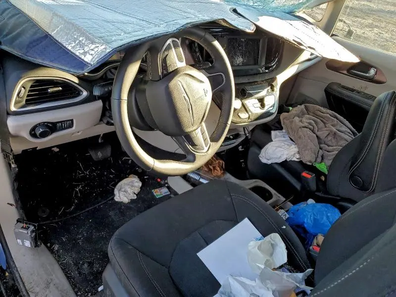 2024 CHRYSLER VOYAGER LX  