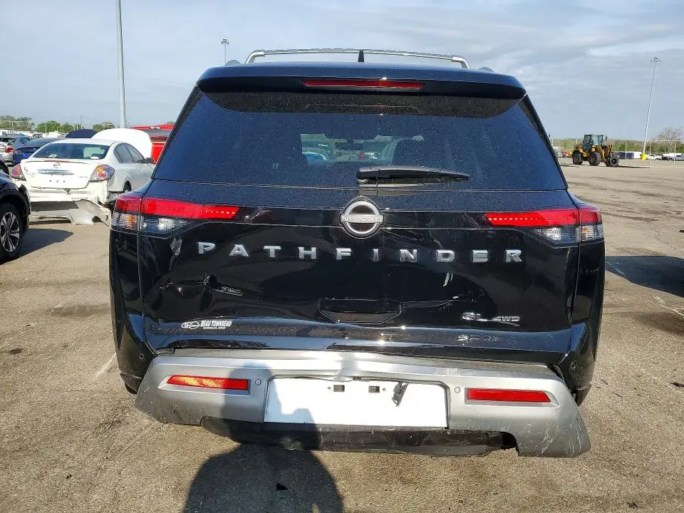 2025 NISSAN PATHFINDER SL  
