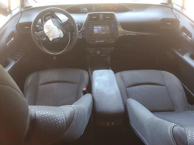 2019 TOYOTA PRIUS LE  