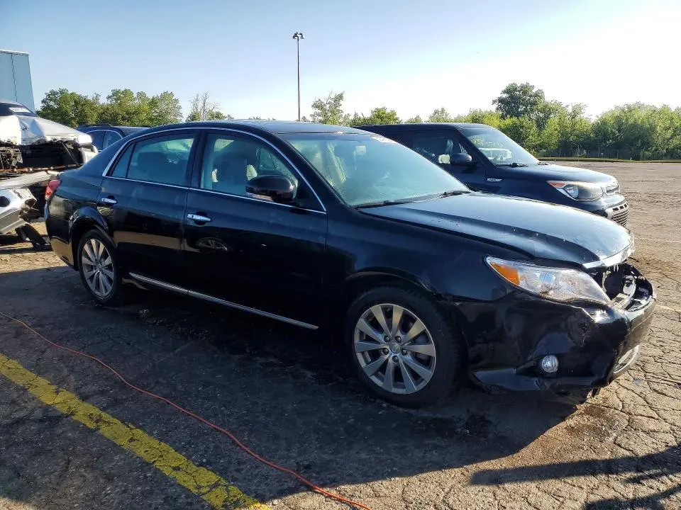 2011 TOYOTA AVALON LIMITED  