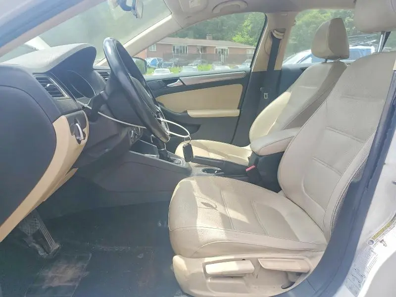 2017 VOLKSWAGEN JETTA SE  