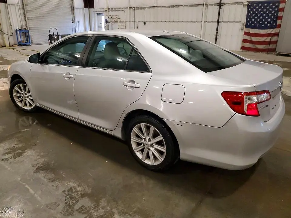 2014 TOYOTA CAMRY XLE V6  