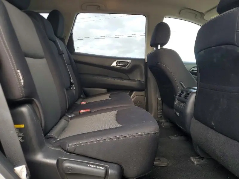 2019 NISSAN PATHFINDER SV  