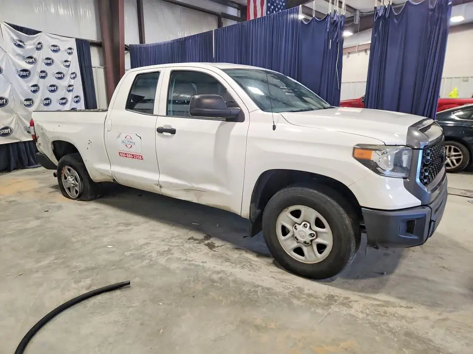 2018 TOYOTA TUNDRA SR  