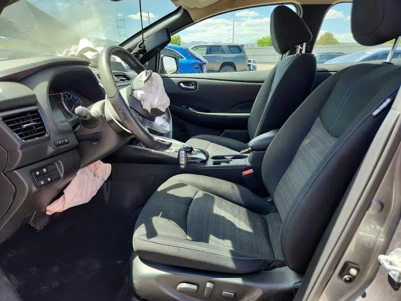 2024 NISSAN LEAF SV PLUS  