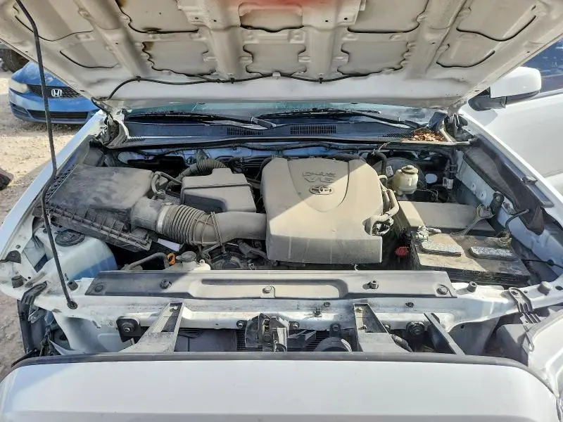 2021 TOYOTA TACOMA SR5 V6  