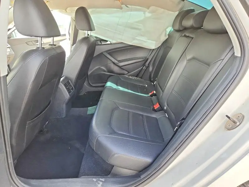 2014 VOLKSWAGEN PASSAT SE  