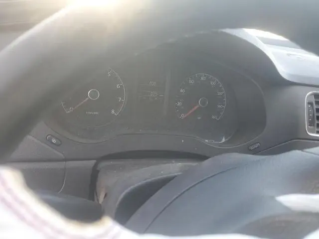 2011 VOLKSWAGEN JETTA SE  