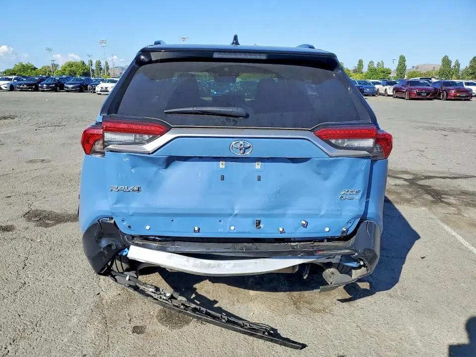 2025 TOYOTA RAV4 XSE  