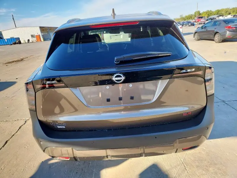 2025 NISSAN KICKS SR  