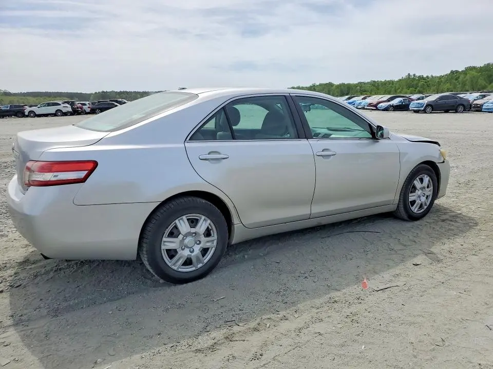2010 TOYOTA CAMRY LE  