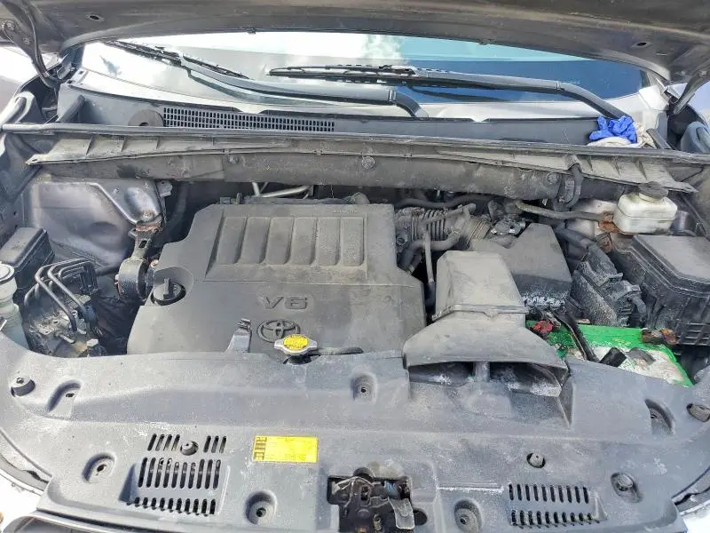 2014 TOYOTA HIGHLANDER LE PLUS  