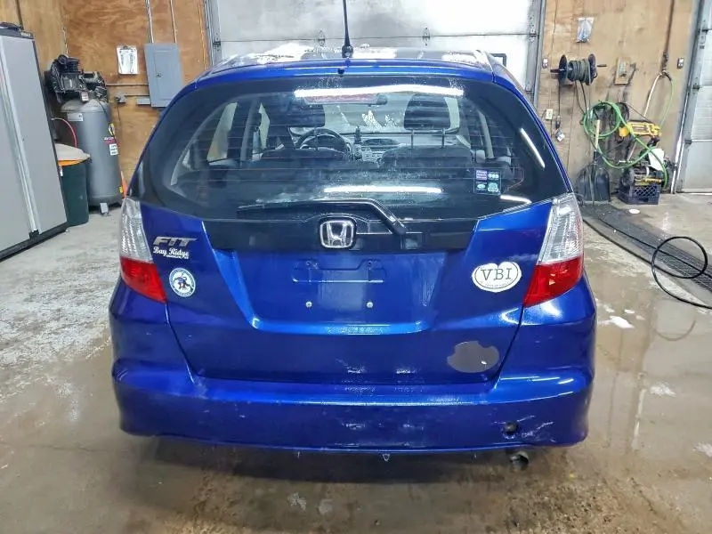 2013 HONDA FIT   