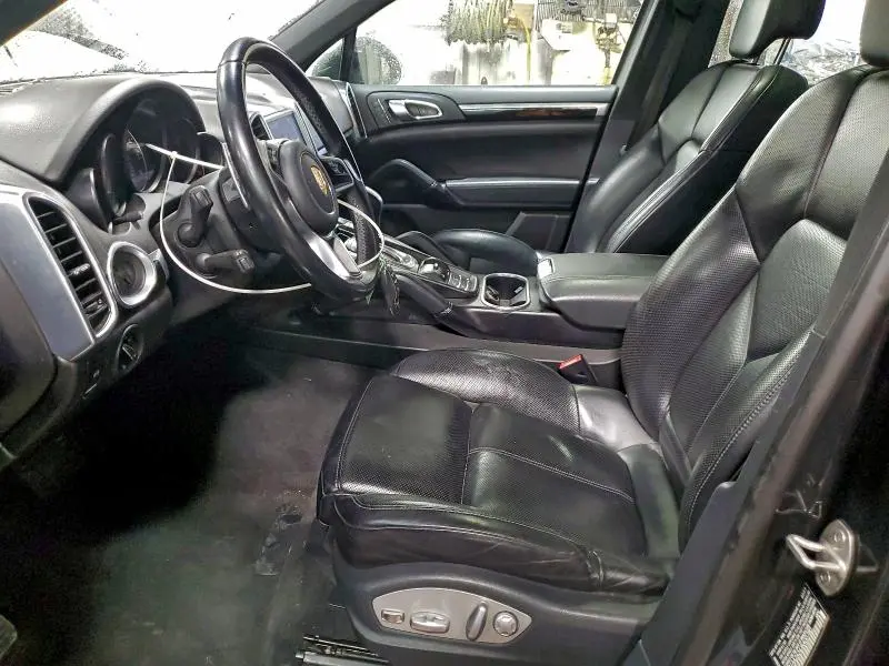 2018 PORSCHE CAYENNE   