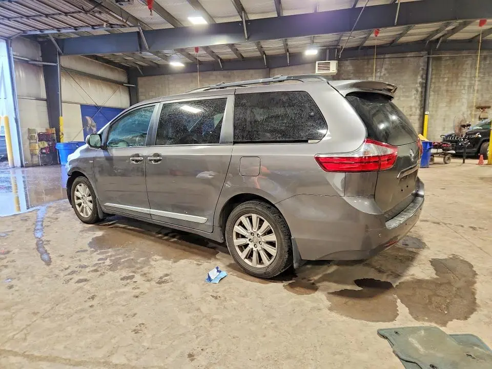 2017 TOYOTA SIENNA XLE 7-PASSENGER  